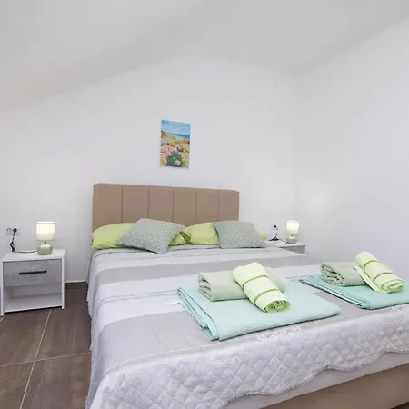 Apartment Tia Mit Meerblick Veli Losinj